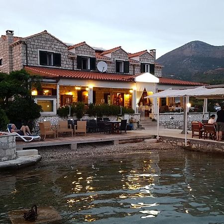 Sweet Village Hotel By The Sea 斯拉诺 外观 照片