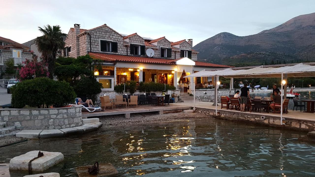 Sweet Village Hotel By The Sea 斯拉诺 外观 照片